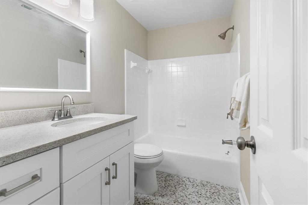 1420 Fieldgreen Overlook
