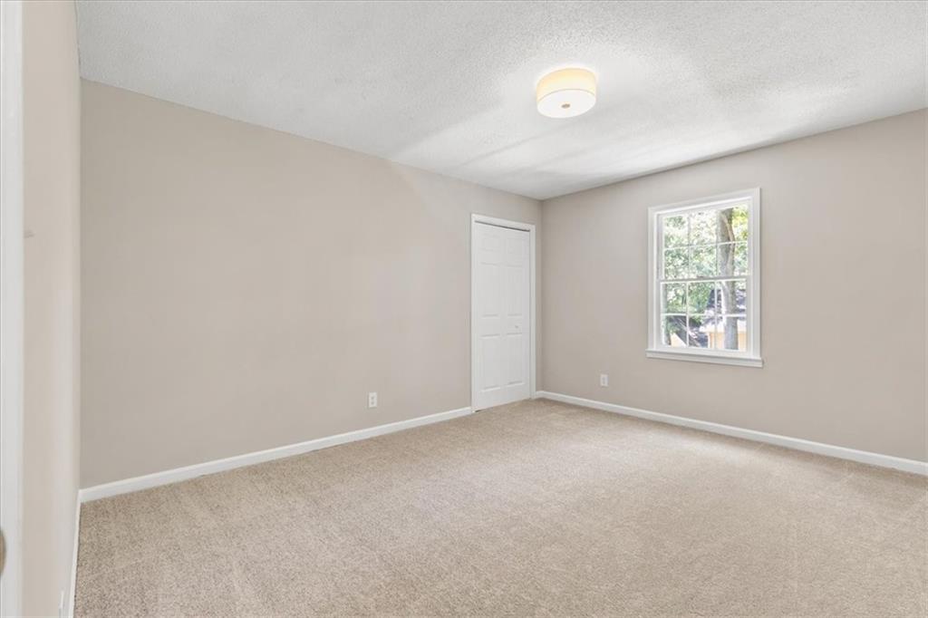 1420 Fieldgreen Overlook