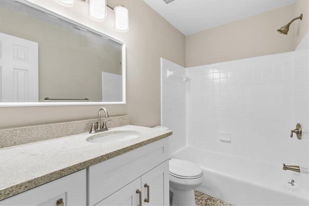 1420 Fieldgreen Overlook