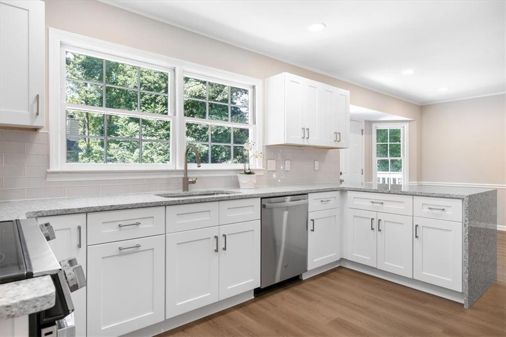 1420 Fieldgreen Overlook