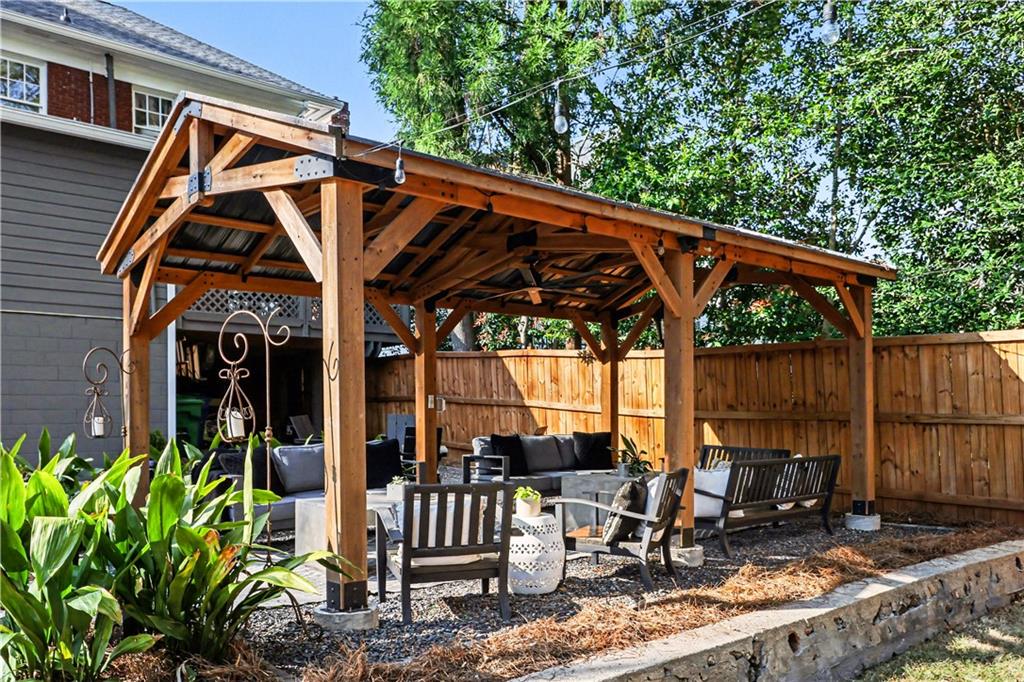 1137 Briarcliff Road NE