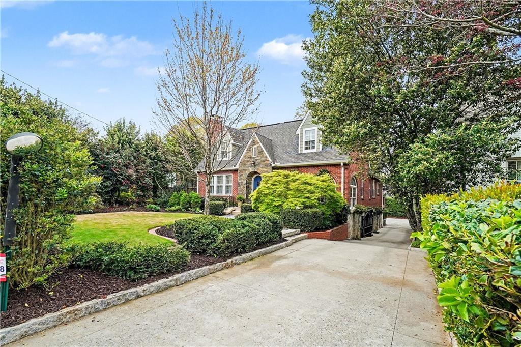 1528 N Highland Avenue NE Avenue