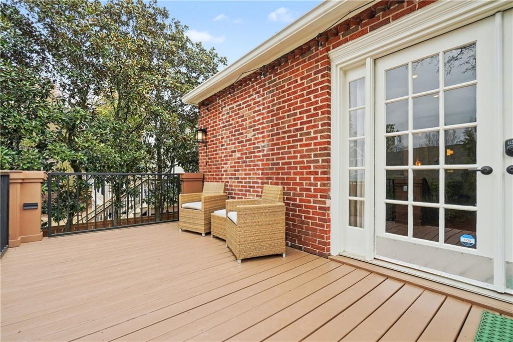 1528 N Highland Avenue NE Avenue