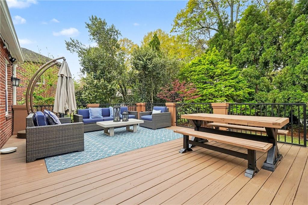 1528 N Highland Avenue NE Avenue