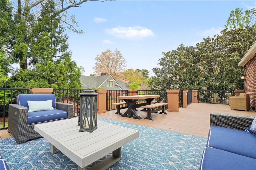 1528 N Highland Avenue NE Avenue