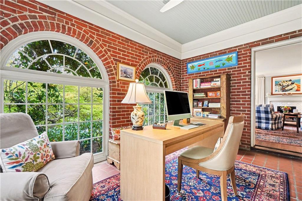 1528 N Highland Avenue NE Avenue