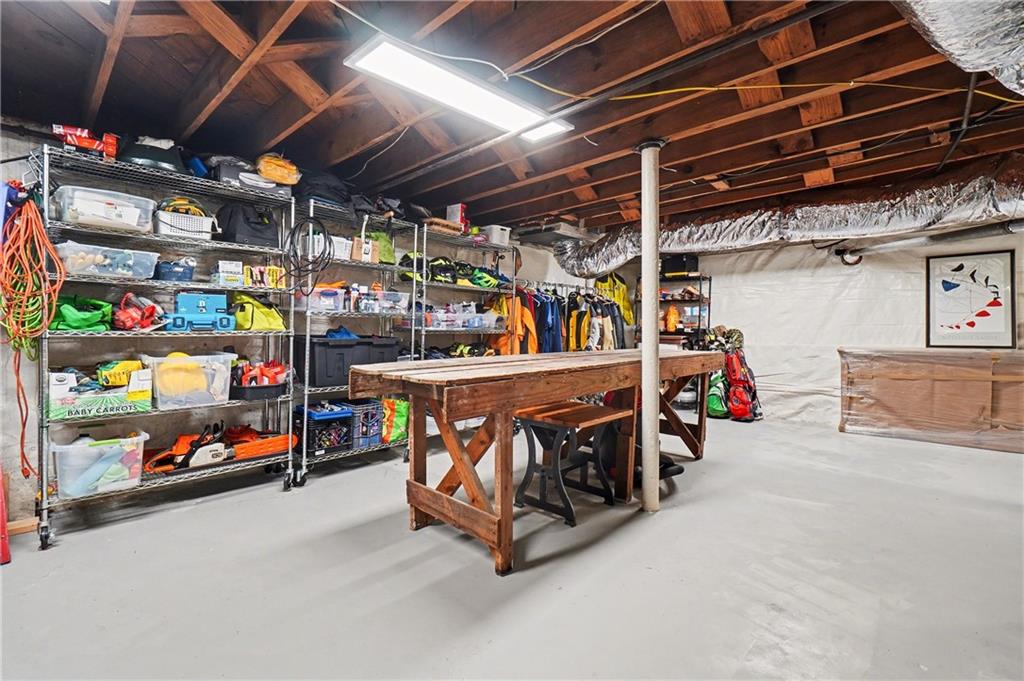 1528 N Highland Avenue NE Avenue