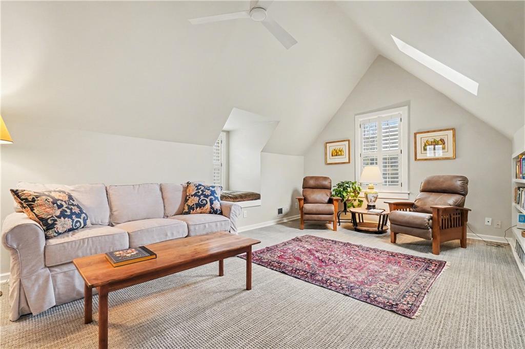 1528 N Highland Avenue NE Avenue