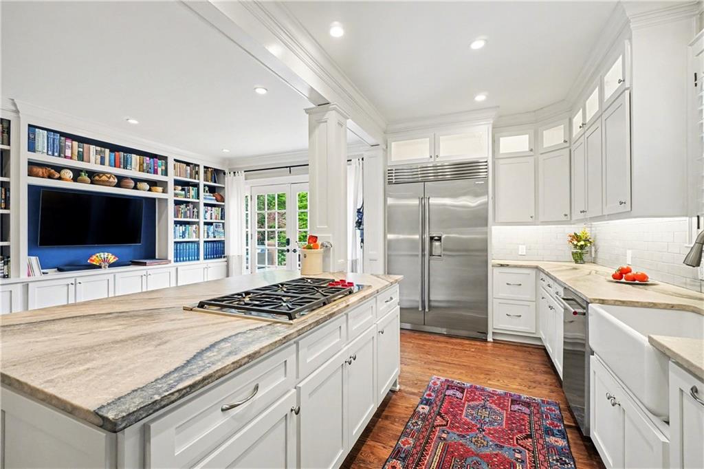 1528 N Highland Avenue NE Avenue