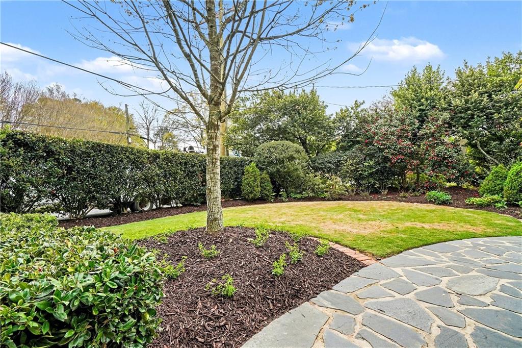 1528 N Highland Avenue NE Avenue