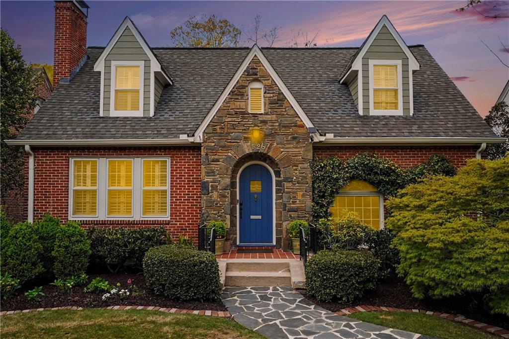 1528 N Highland Avenue NE Avenue