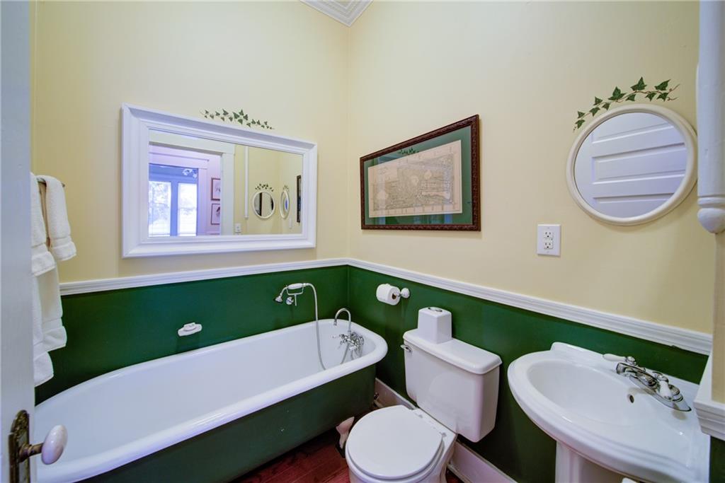 484 Broyles Street SE