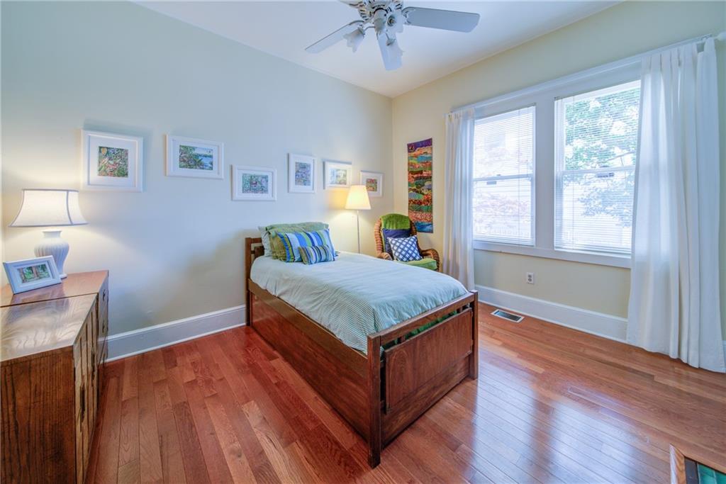 484 Broyles Street SE