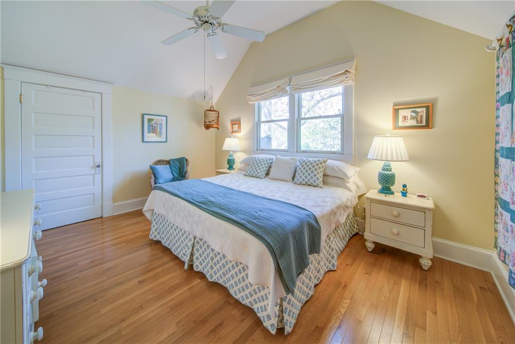 484 Broyles Street SE