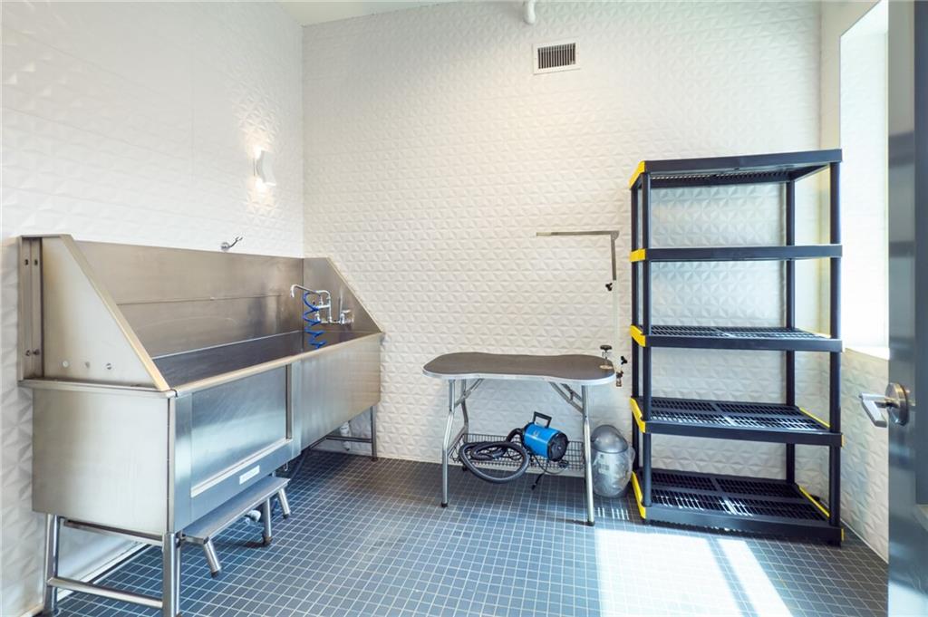 775 Juniper Street NE Unit 322