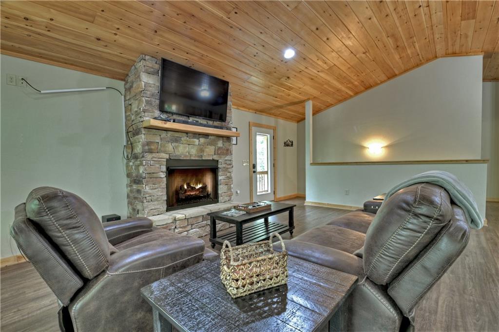 298 Spindrift Court