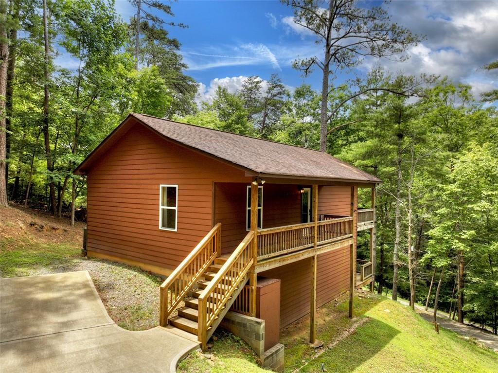 298 Spindrift Court