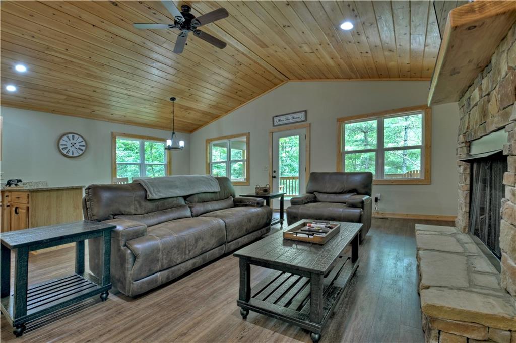 298 Spindrift Court