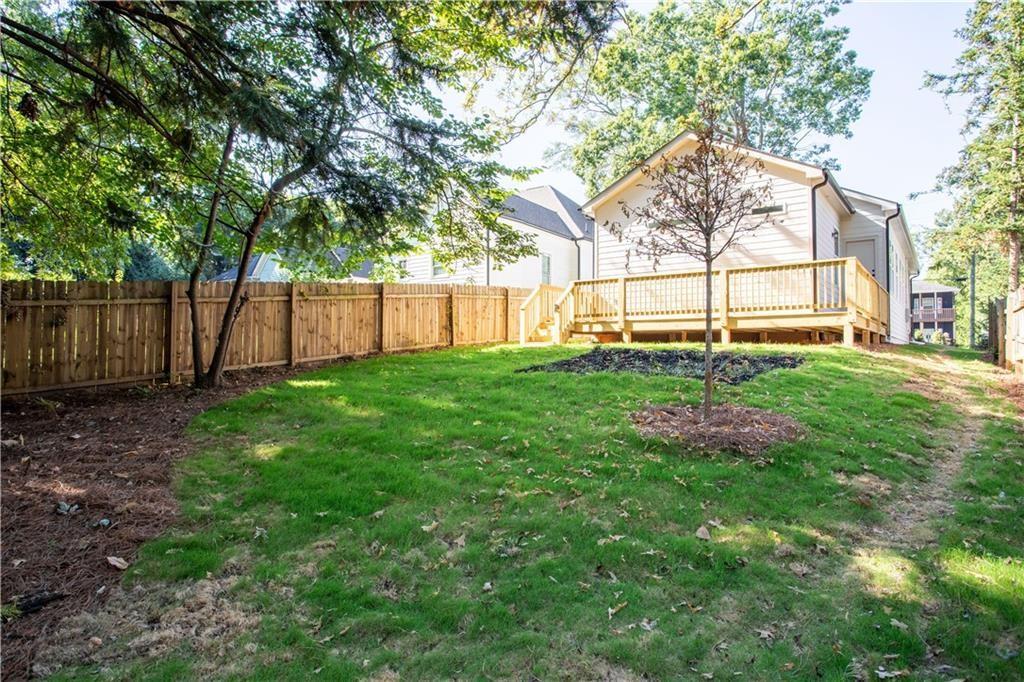 1041 White Oak Avenue SW