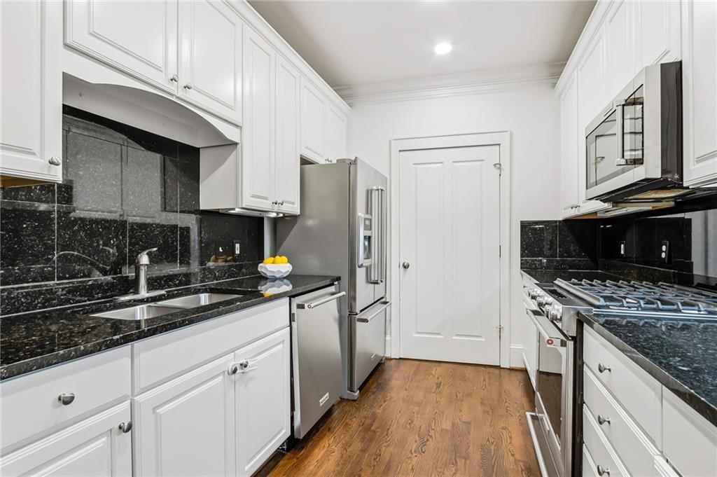 77 Peachtree Place NE Unit 201