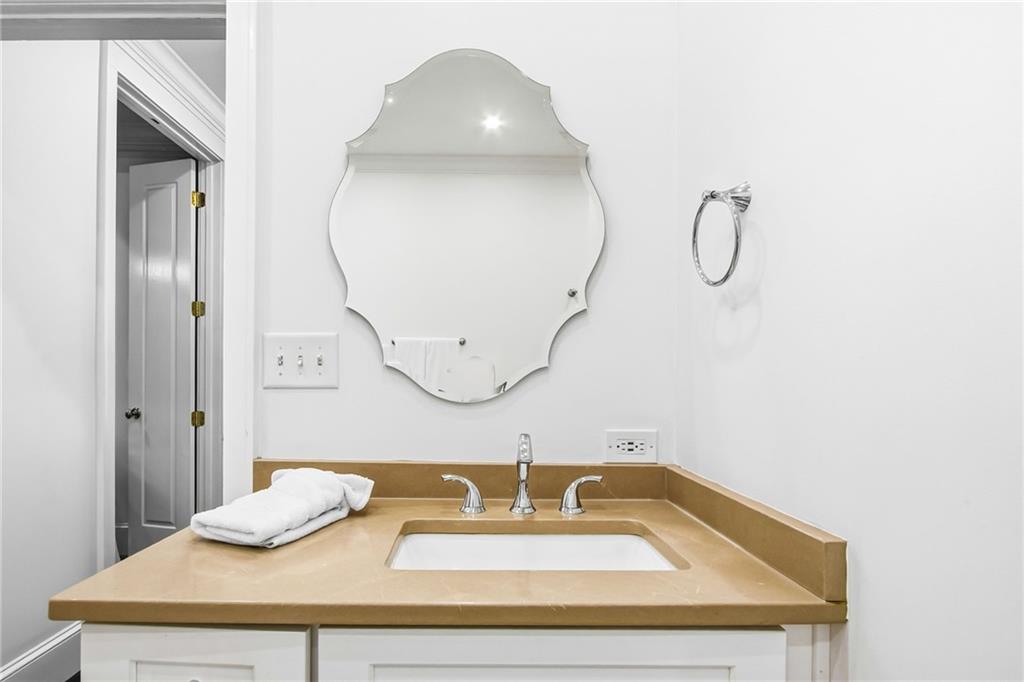 77 Peachtree Place NE Unit 201