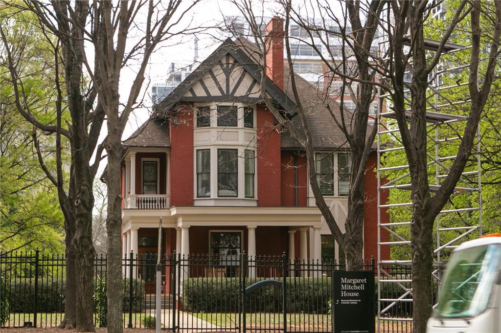 77 Peachtree Place NE Unit 201