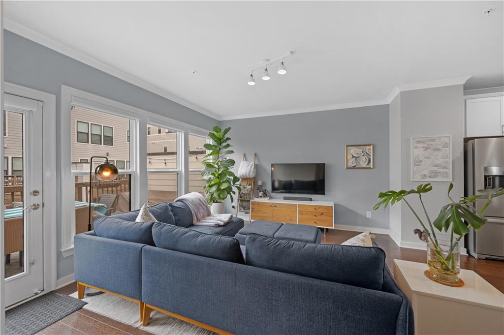 2020 Holtz Lane