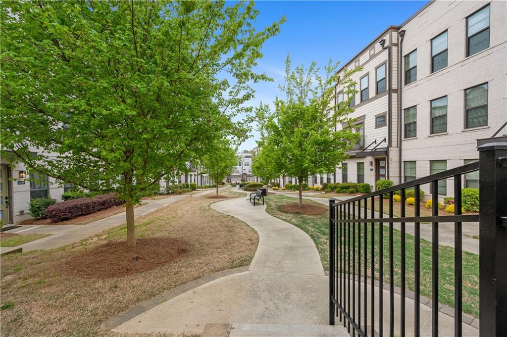 2020 Holtz Lane
