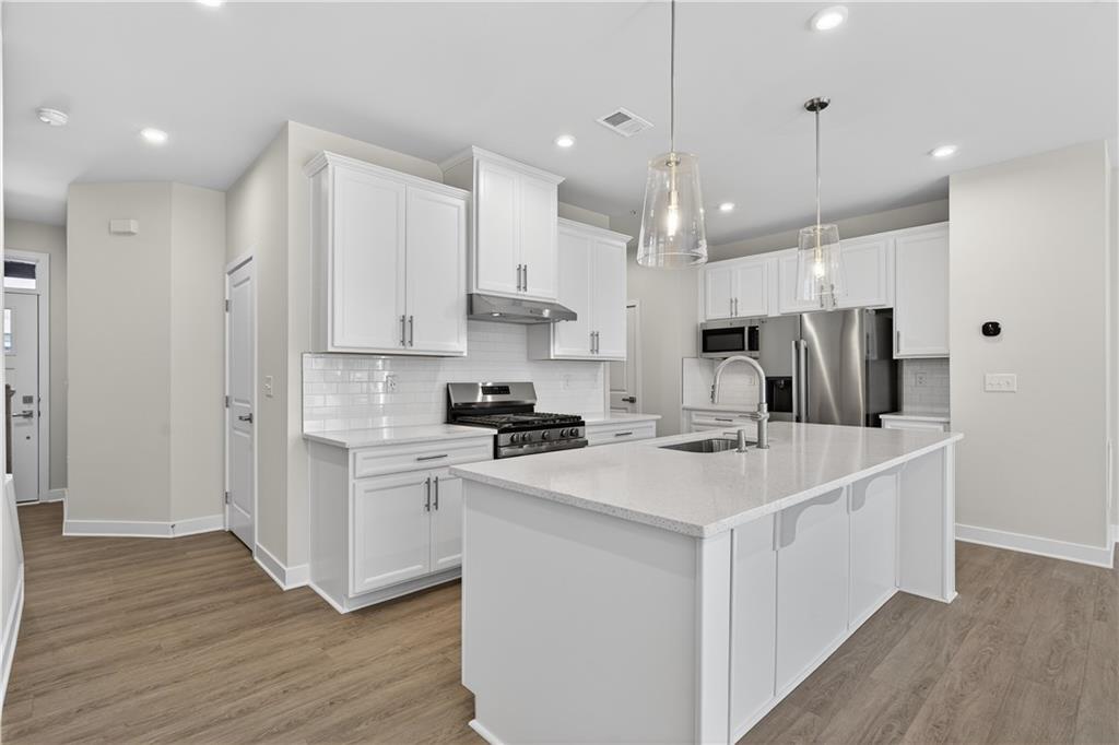 325 Enchanted Court