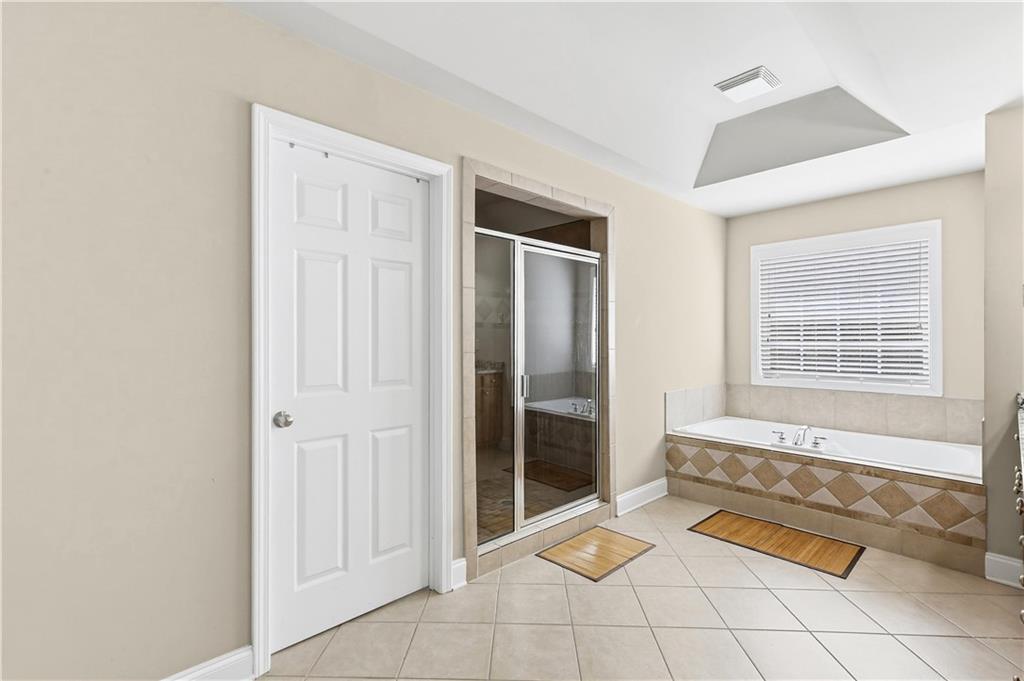 4689 Lantern Court