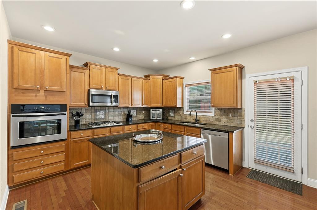 4689 Lantern Court