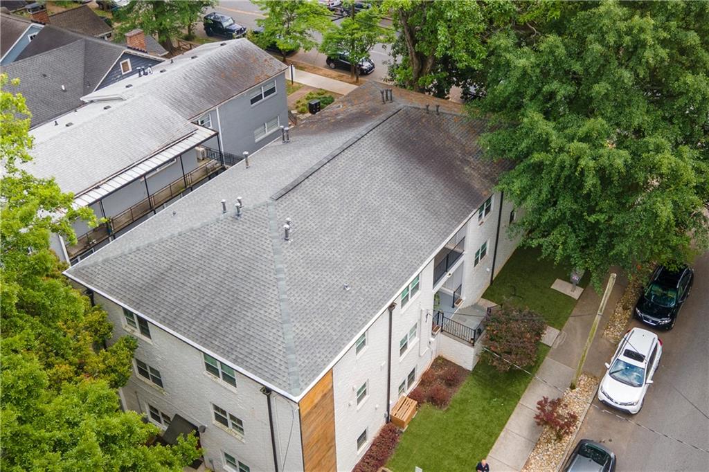 880 Saint Charles Avenue NE