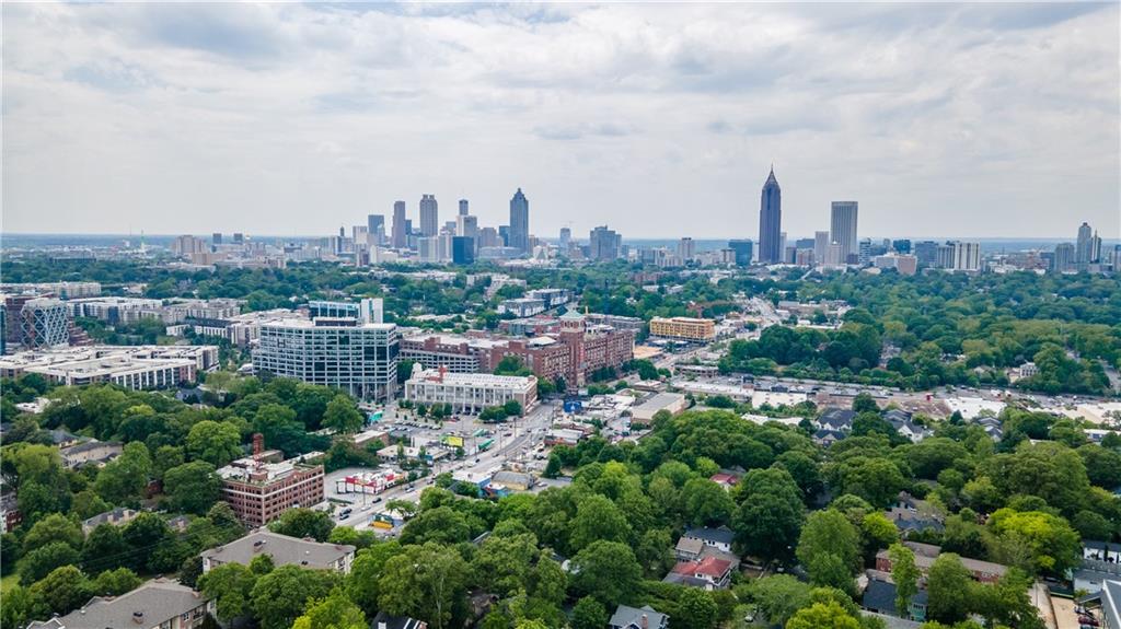 880 Saint Charles Avenue NE