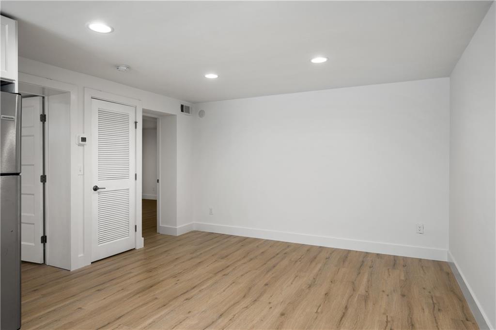 880 Saint Charles Avenue NE