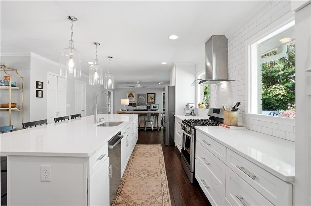 957 Richmond Hill Drive