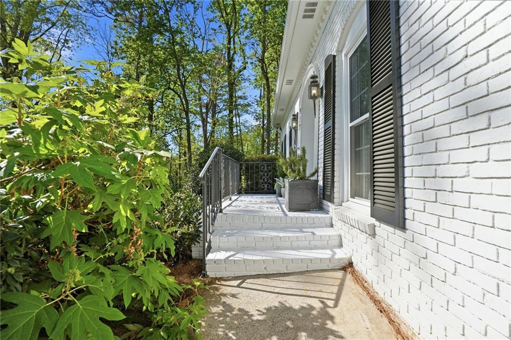 957 Richmond Hill Drive