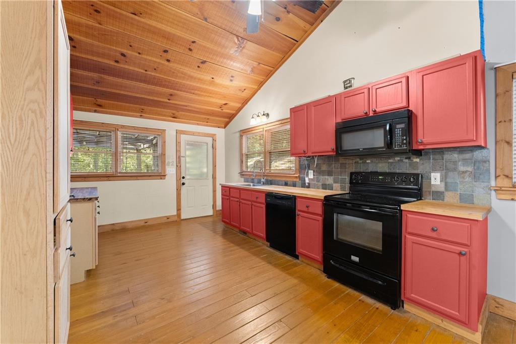 773 Shorewood Circle