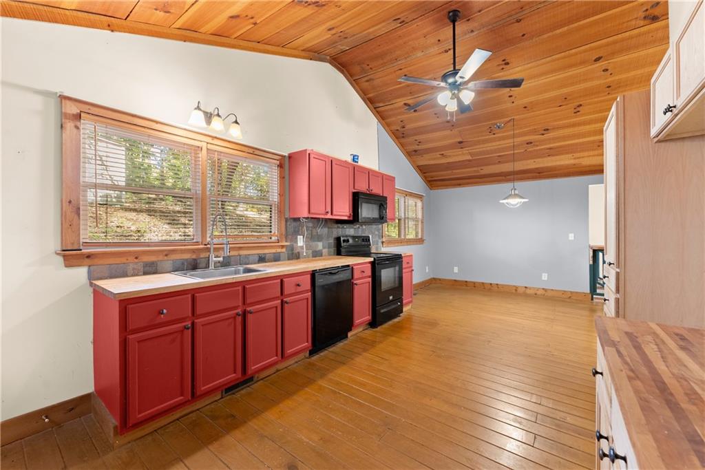 773 Shorewood Circle