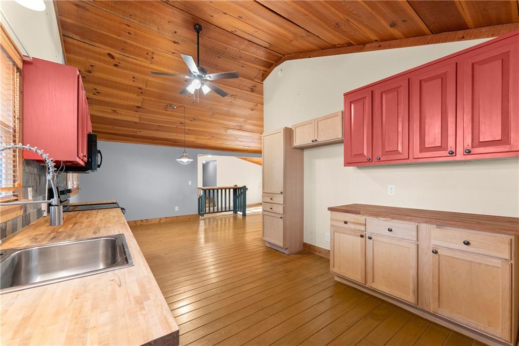 773 Shorewood Circle