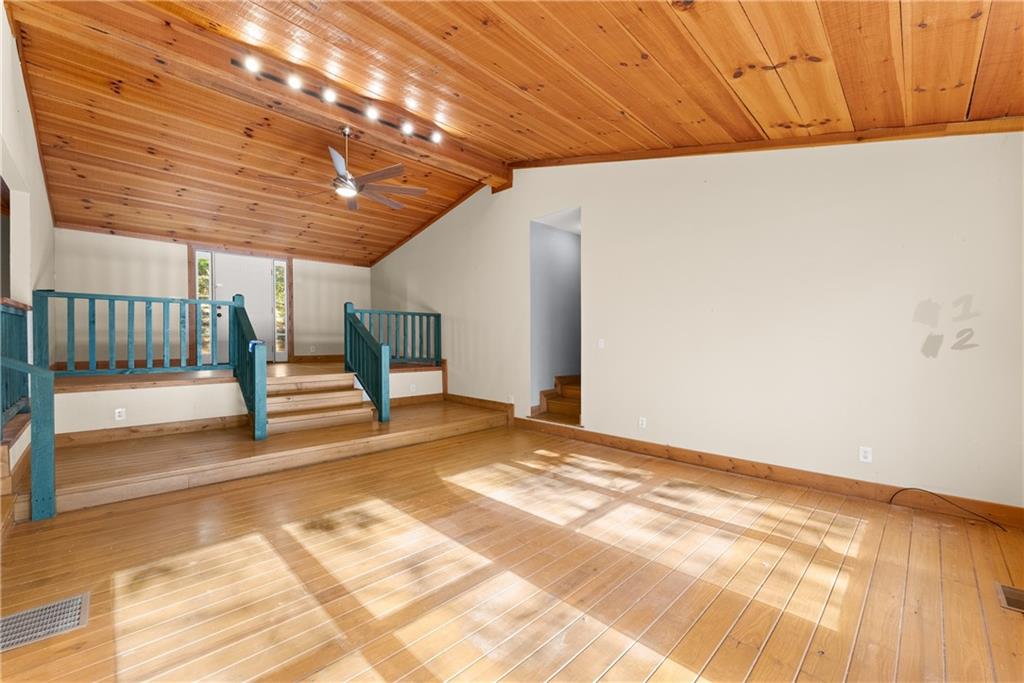 773 Shorewood Circle
