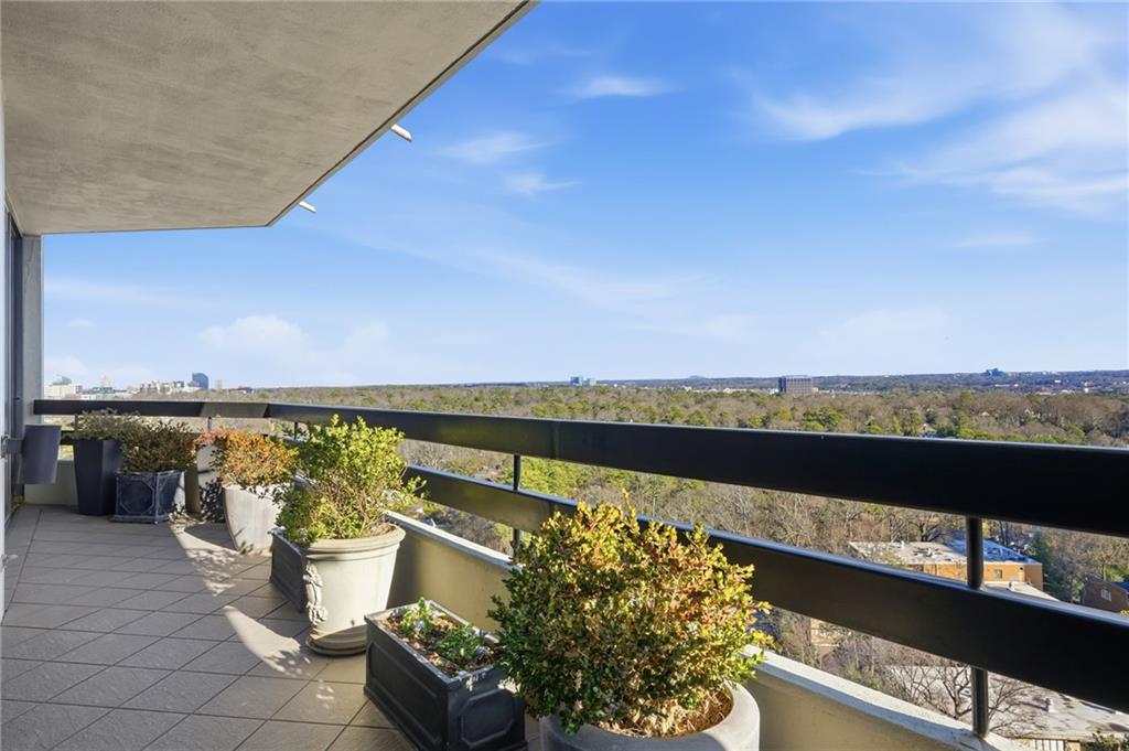 2660 Peachtree Road NW Unit 20G