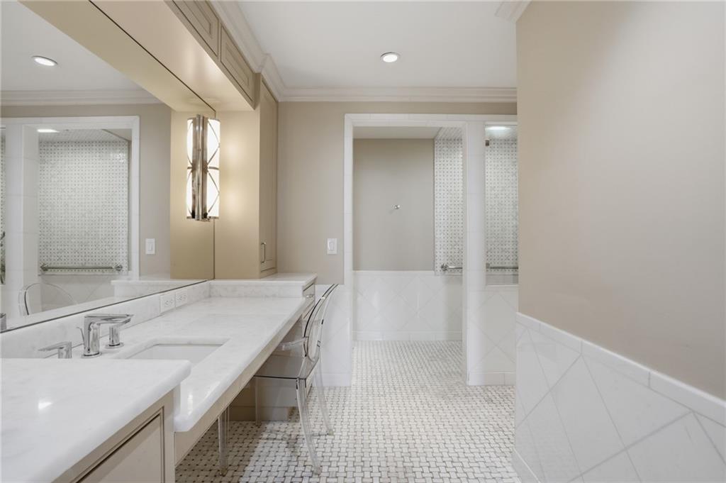 2660 Peachtree Road NW Unit 20G