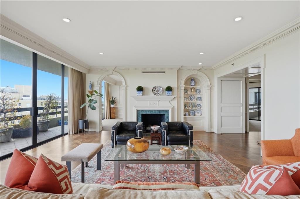 2660 Peachtree Road NW Unit 20G