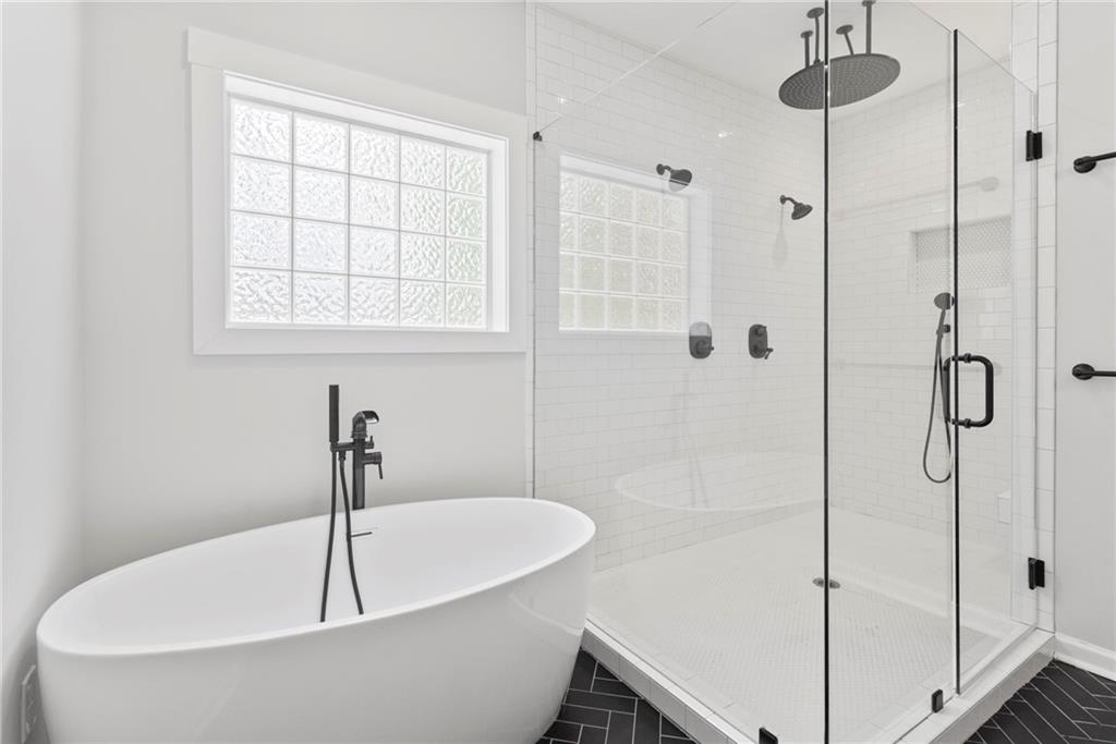 1444 Etowah Drive NE