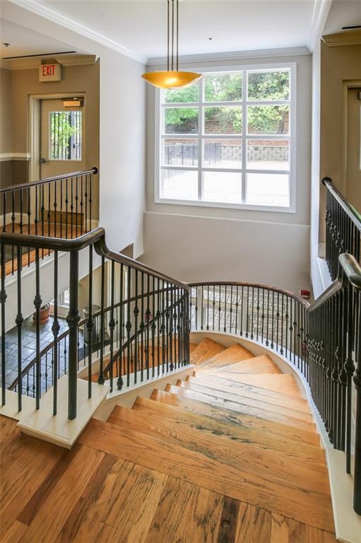 560 Dutch Valley Road NE Unit 2403