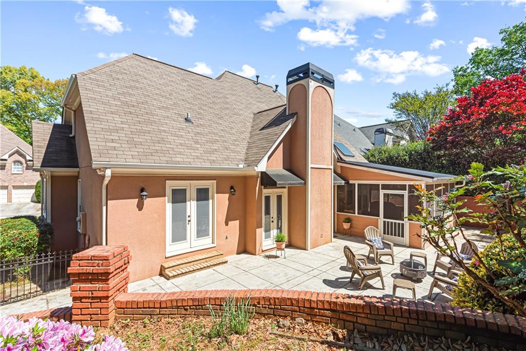 2521 Summeroak Drive