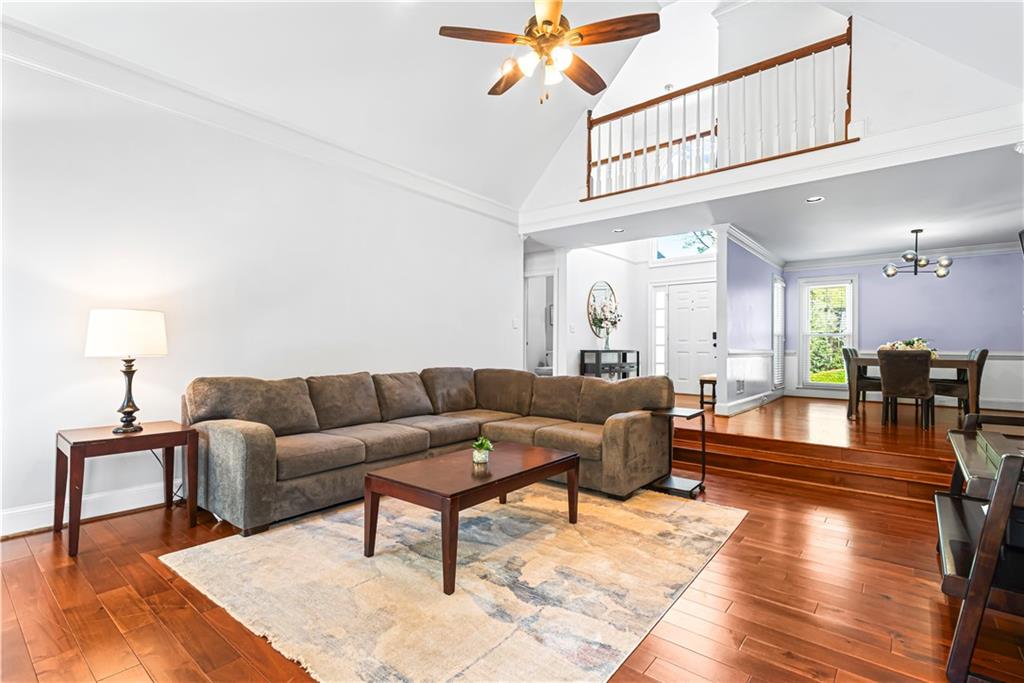 2521 Summeroak Drive