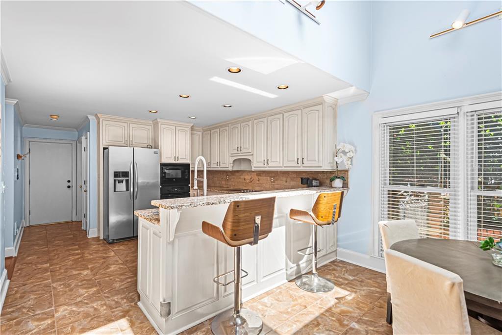 2521 Summeroak Drive