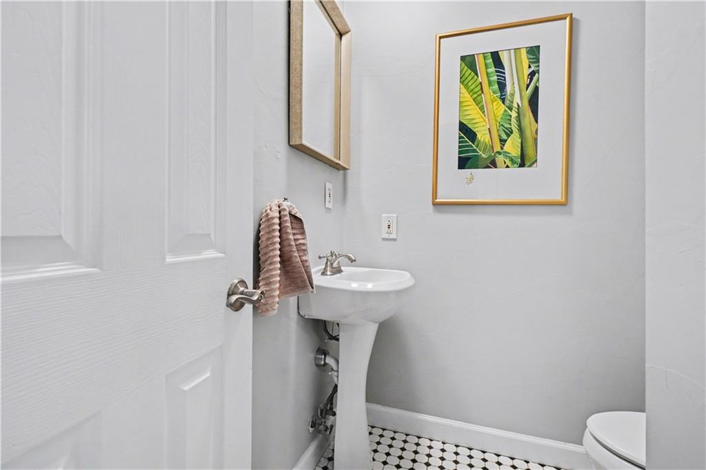 308 Harden Street SE