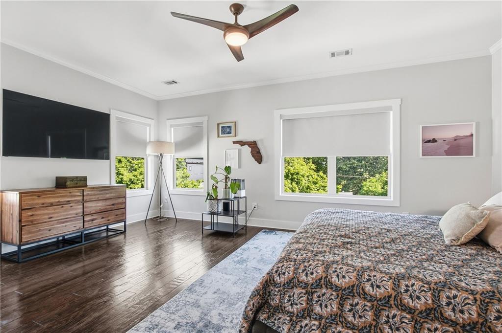 651 East Avenue NE Unit B